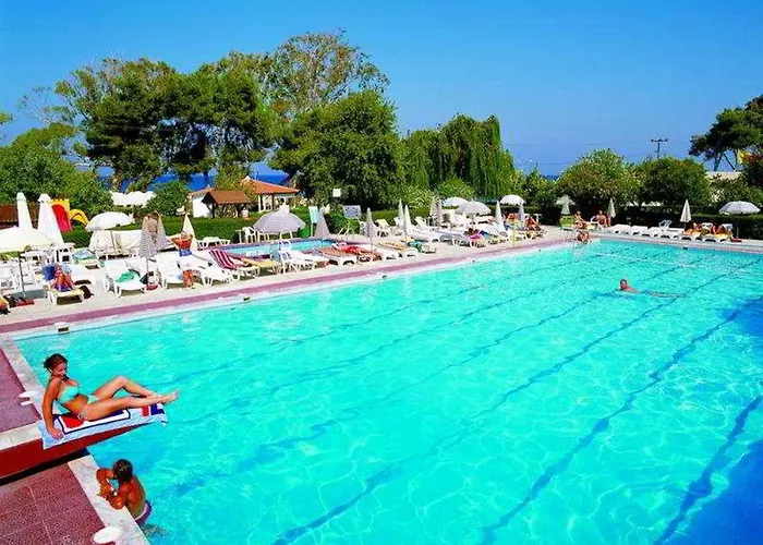 Отель Continental Palace 4*