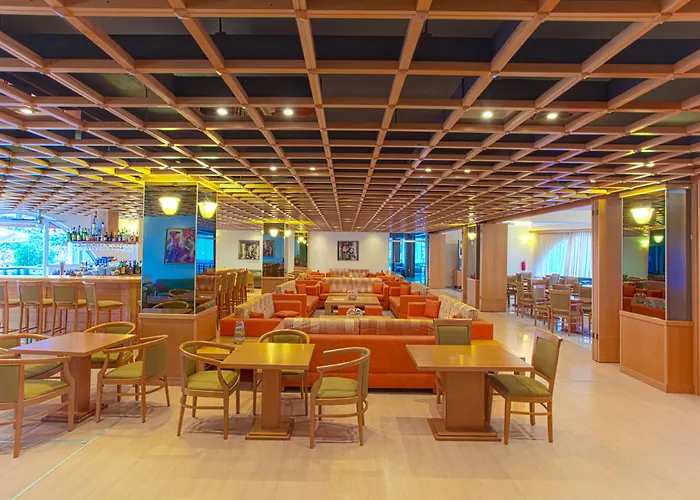 فندق Continental Palace 4*